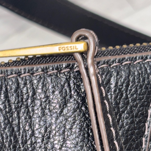Fossil Black Leather Shoulder Bag - Picture 4 of 11